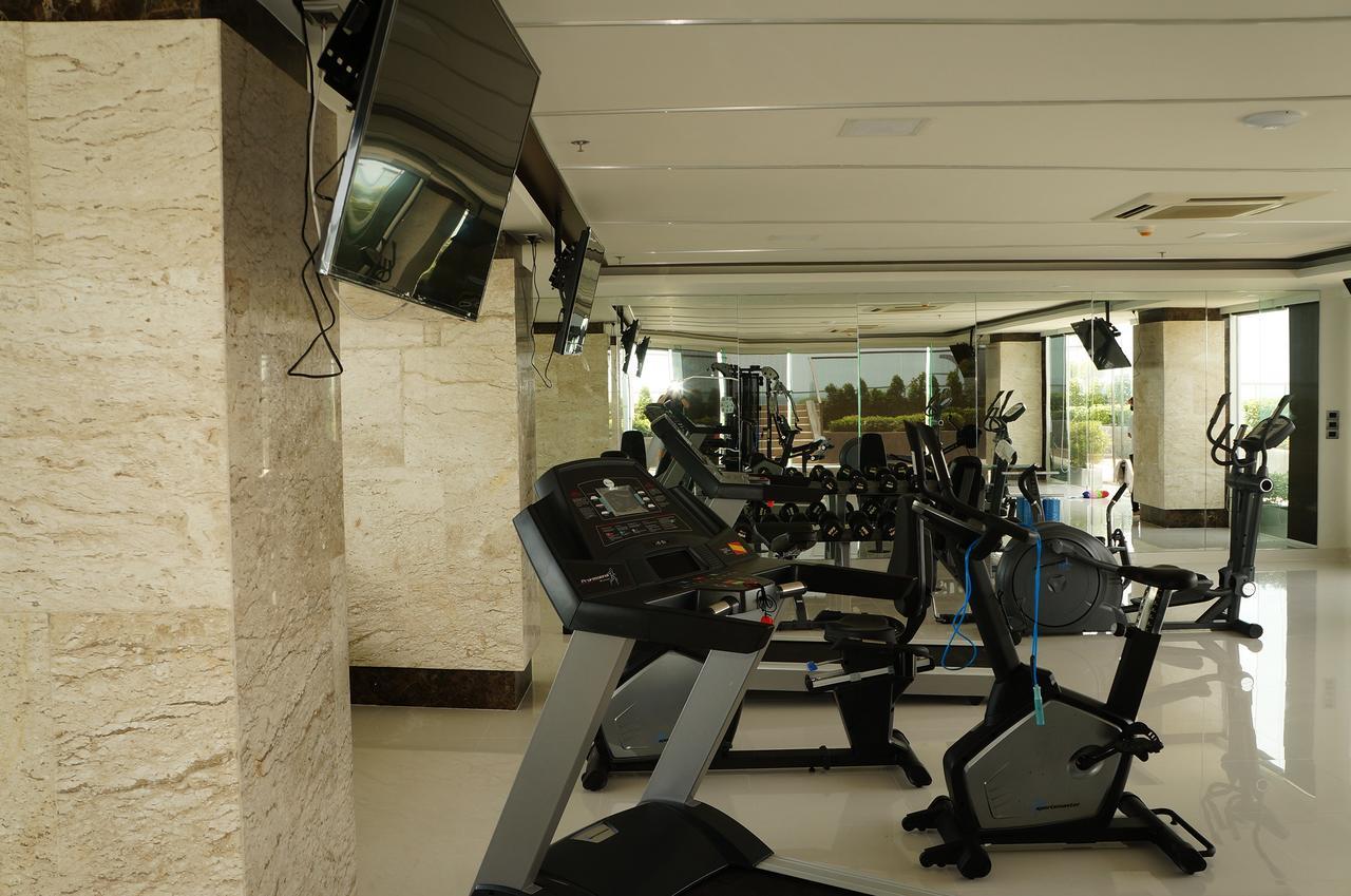 Stylish Studio In Peak Towers Pattaya Exterior photo
