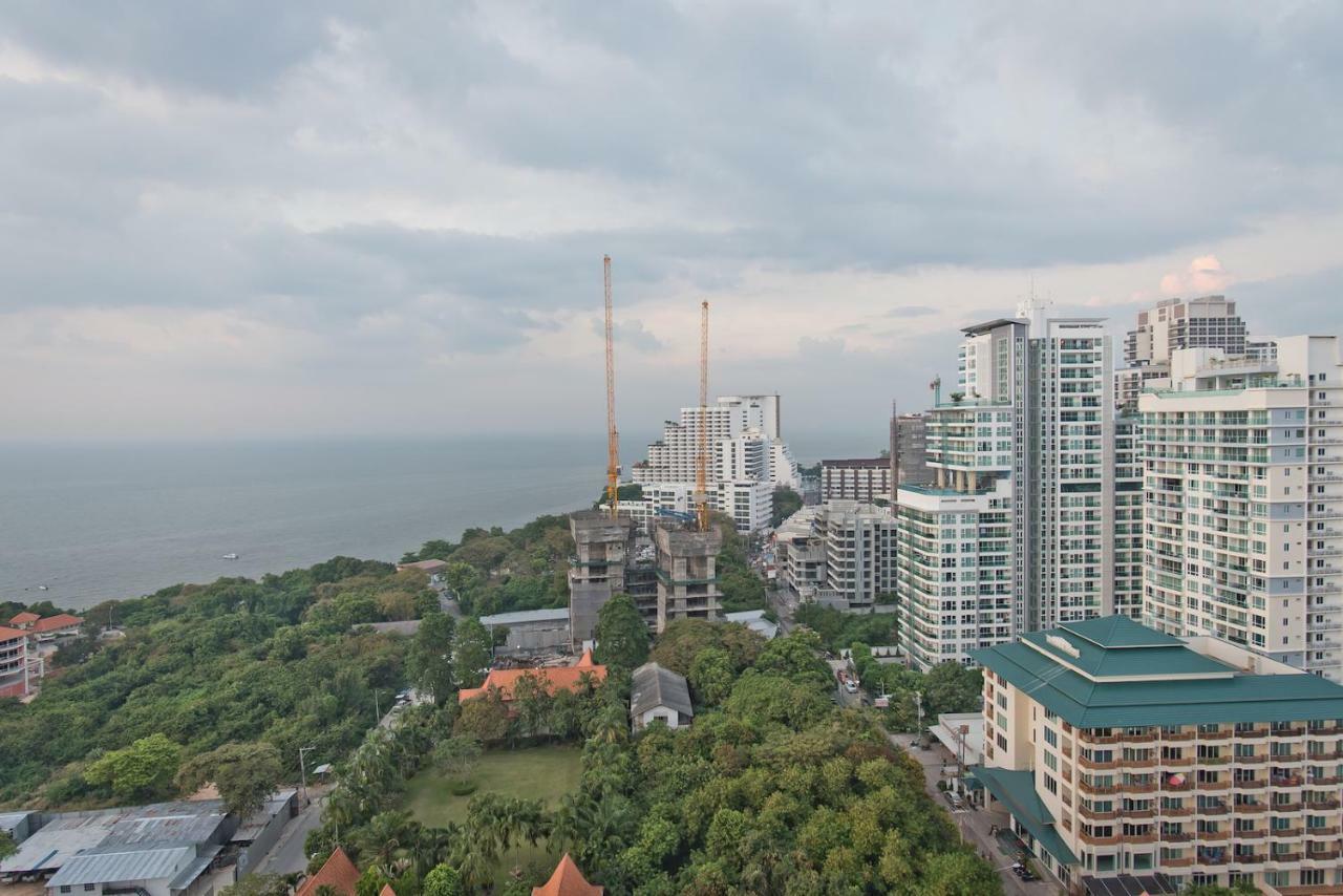 Stylish Studio In Peak Towers Pattaya Exterior photo
